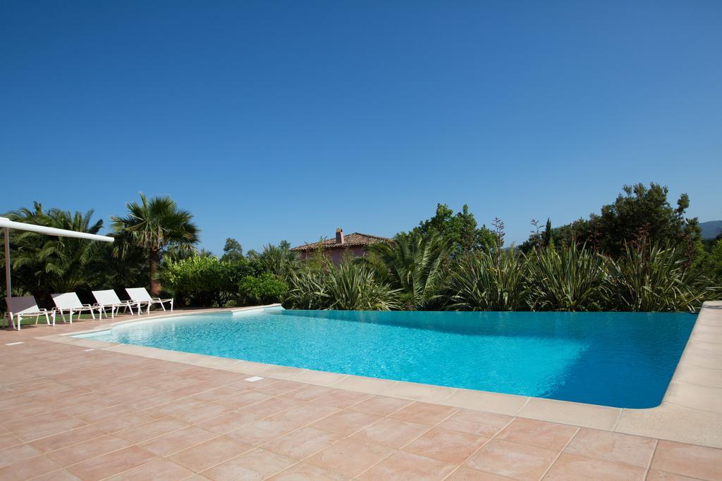 La Tarentane Hotel Grimaud Luaran gambar