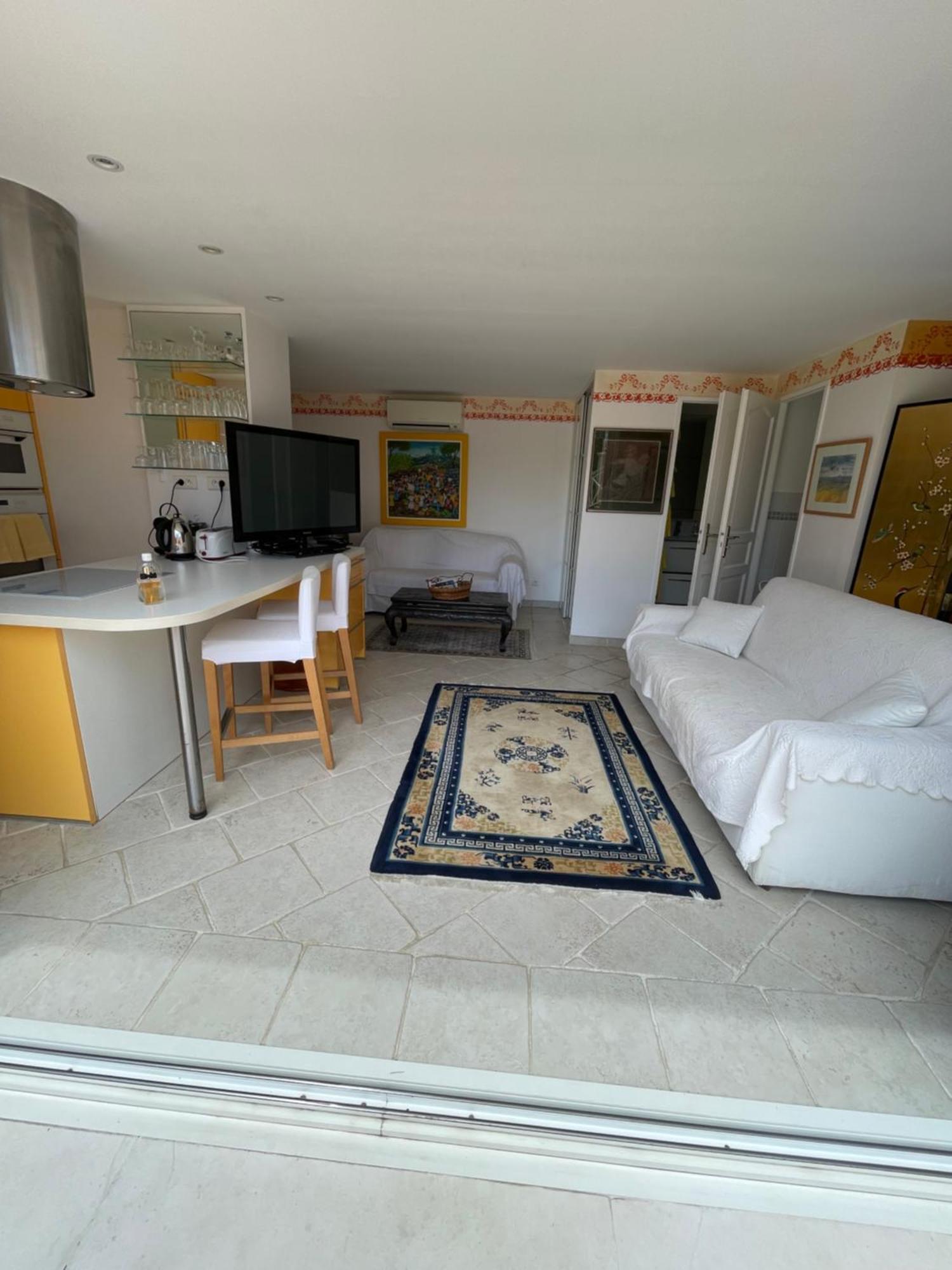 La Tarentane Hotel Grimaud Luaran gambar