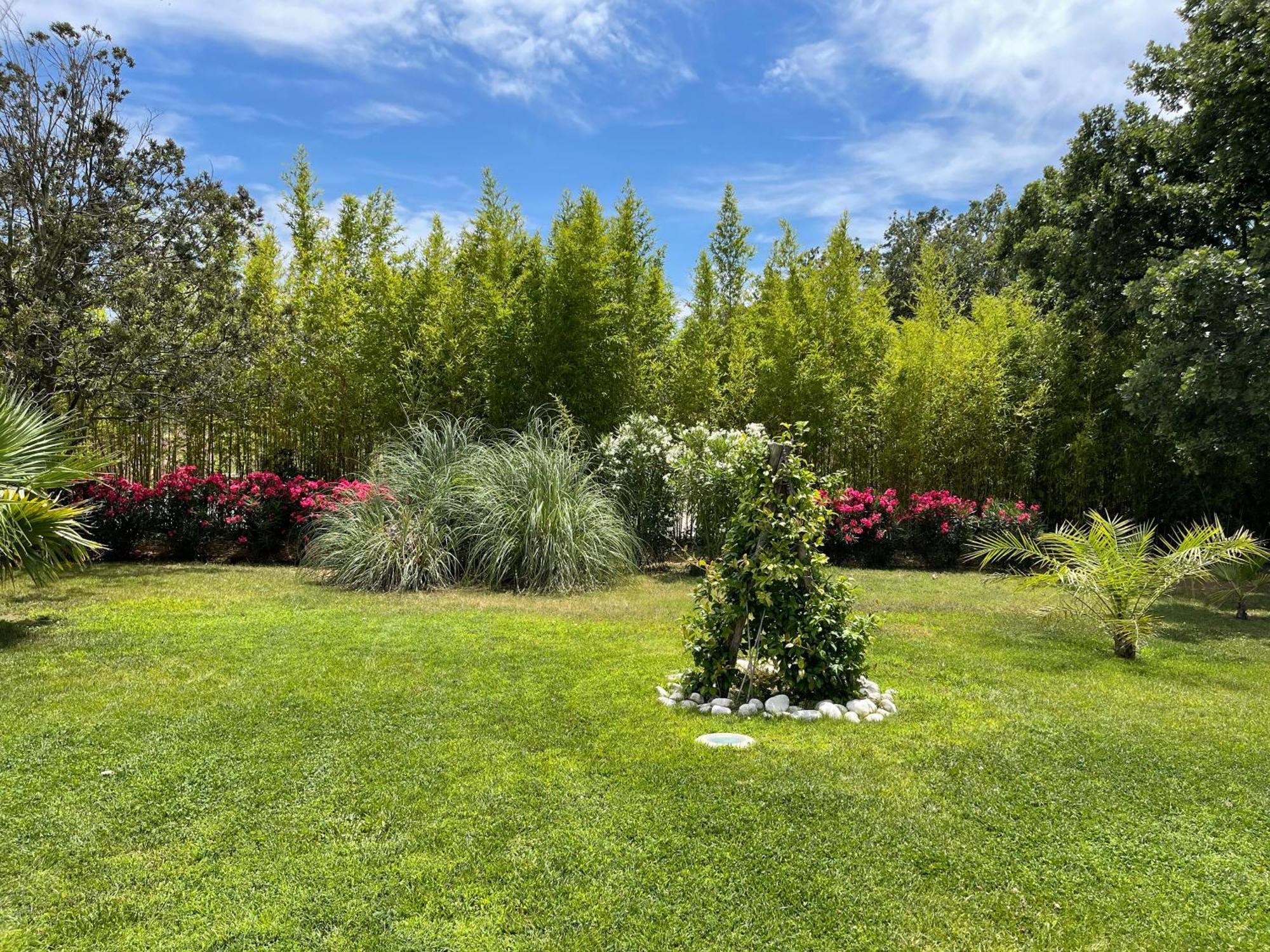 La Tarentane Hotel Grimaud Luaran gambar