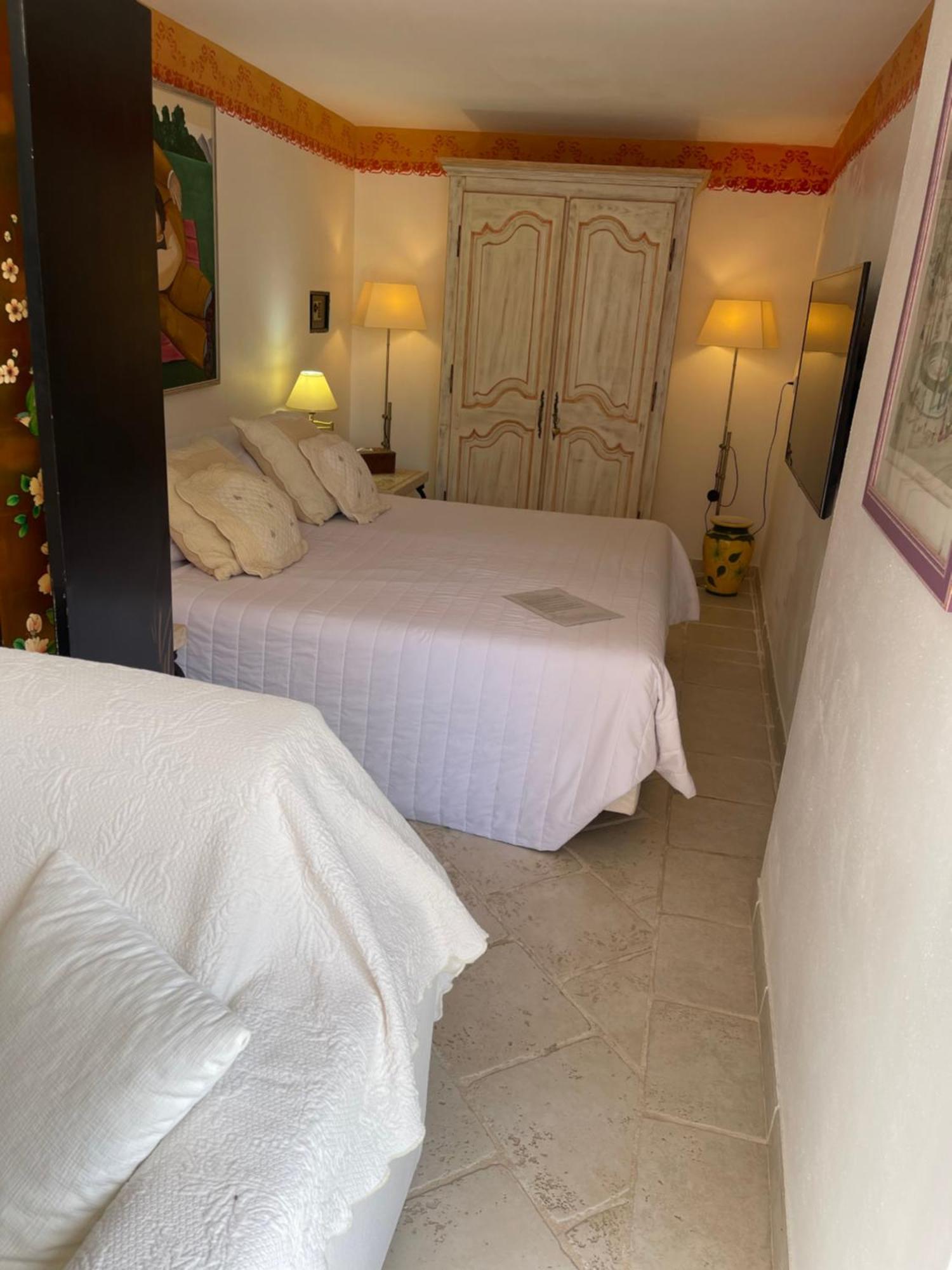La Tarentane Hotel Grimaud Luaran gambar