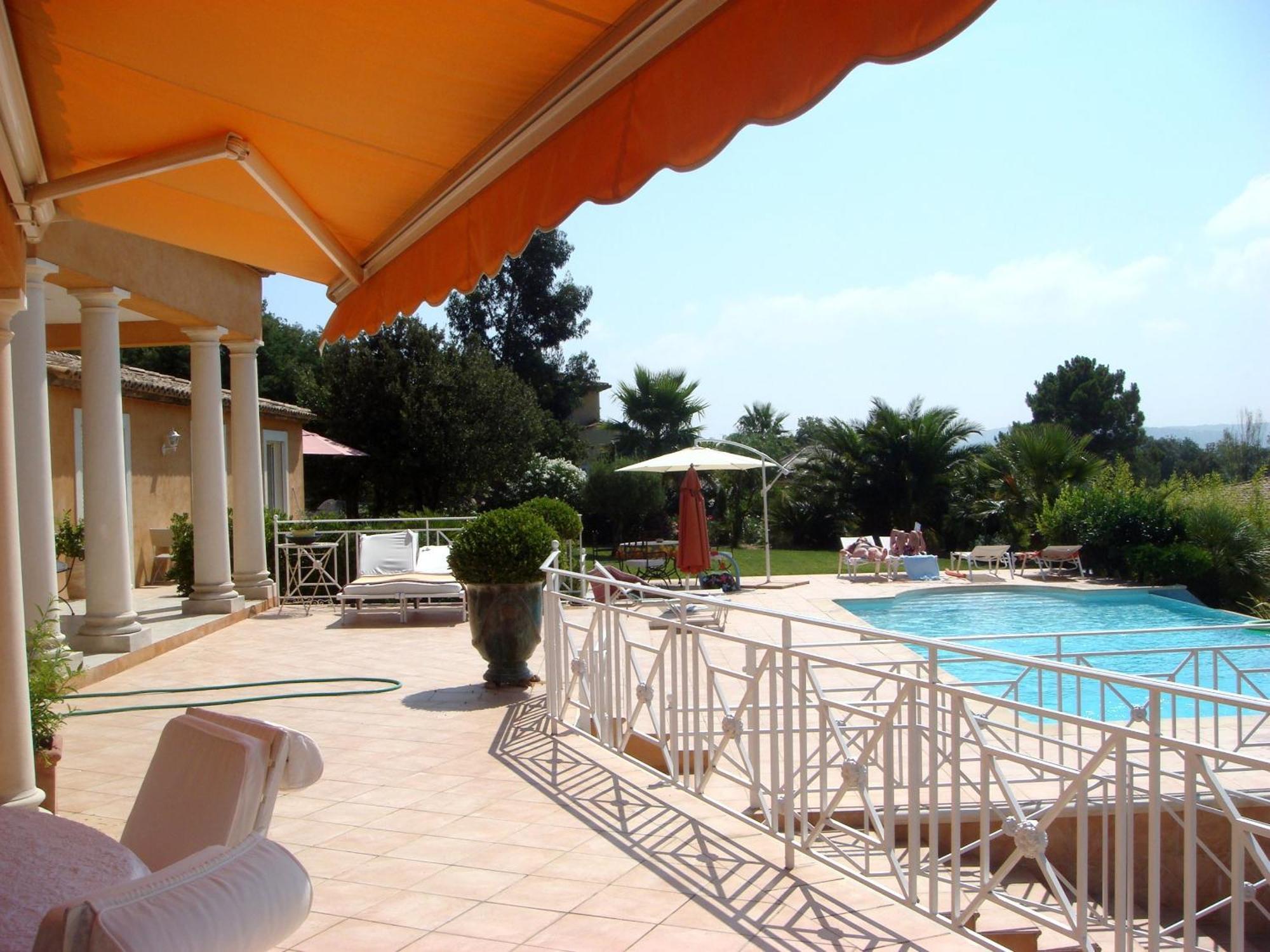 La Tarentane Hotel Grimaud Luaran gambar