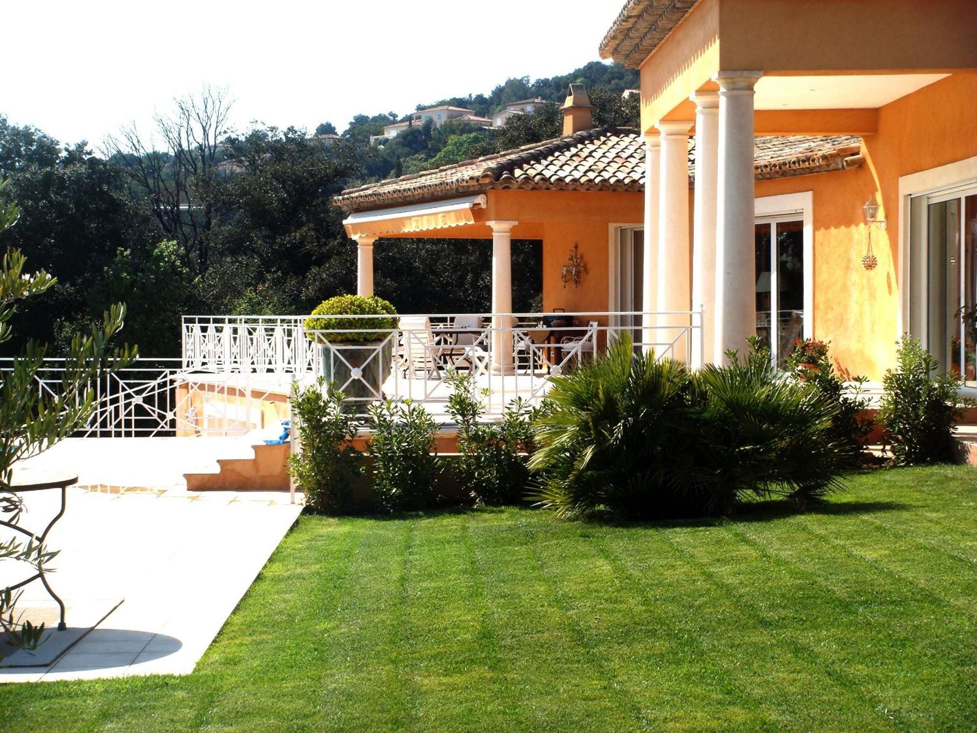 La Tarentane Hotel Grimaud Luaran gambar