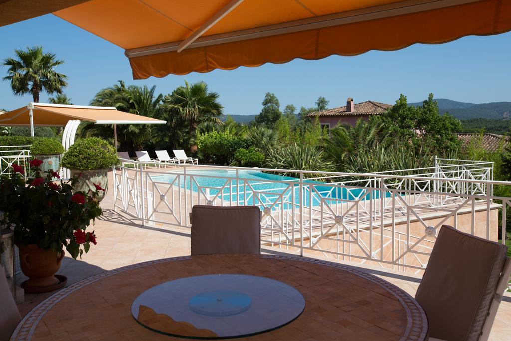 La Tarentane Hotel Grimaud Luaran gambar