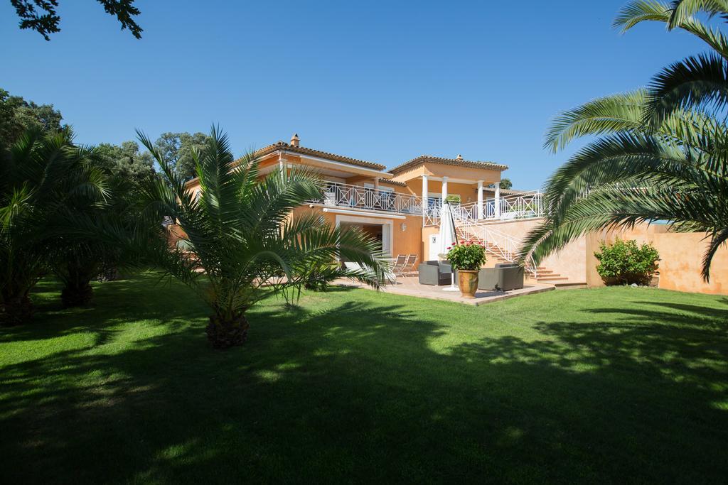 La Tarentane Hotel Grimaud Luaran gambar